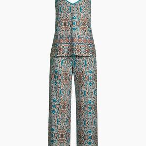 In Bloom
NWT Erika Knit Tile-Print Pajama Set